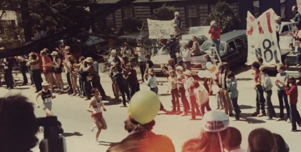 After leaving me, Mr. Landauer took this early photo of the epic Salazar - Beardsley duel in the sun.